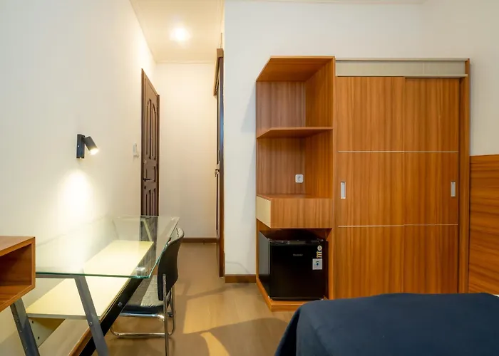 Deluxe Queen Suite
